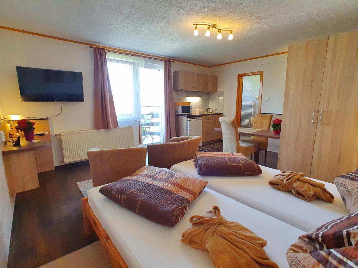 Heviz Villa Familia Экстерьер фото